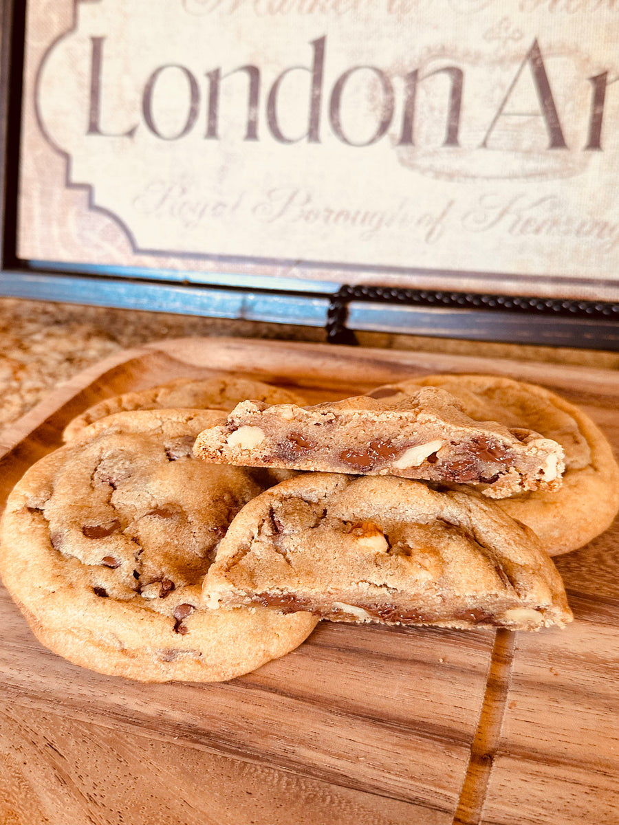Chocolate Chip Walnut Cookies